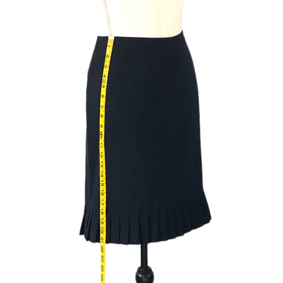 Tahari ASL Navy Blue Short Sleeve Skirt Suit with Pleat Detail Size 14P - Picture 10 of 16